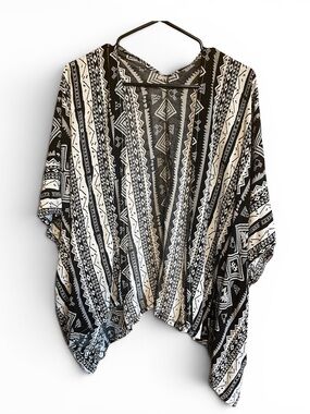 Black & White Aztec Open-Front Women's Cardigan